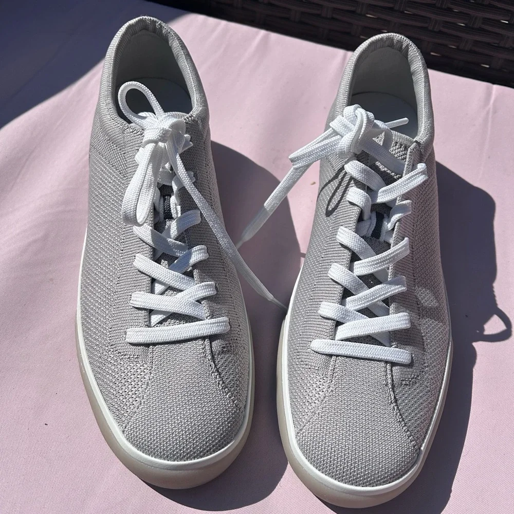 Rothy’s “the lace up sneaker” - Picture 4 of 6